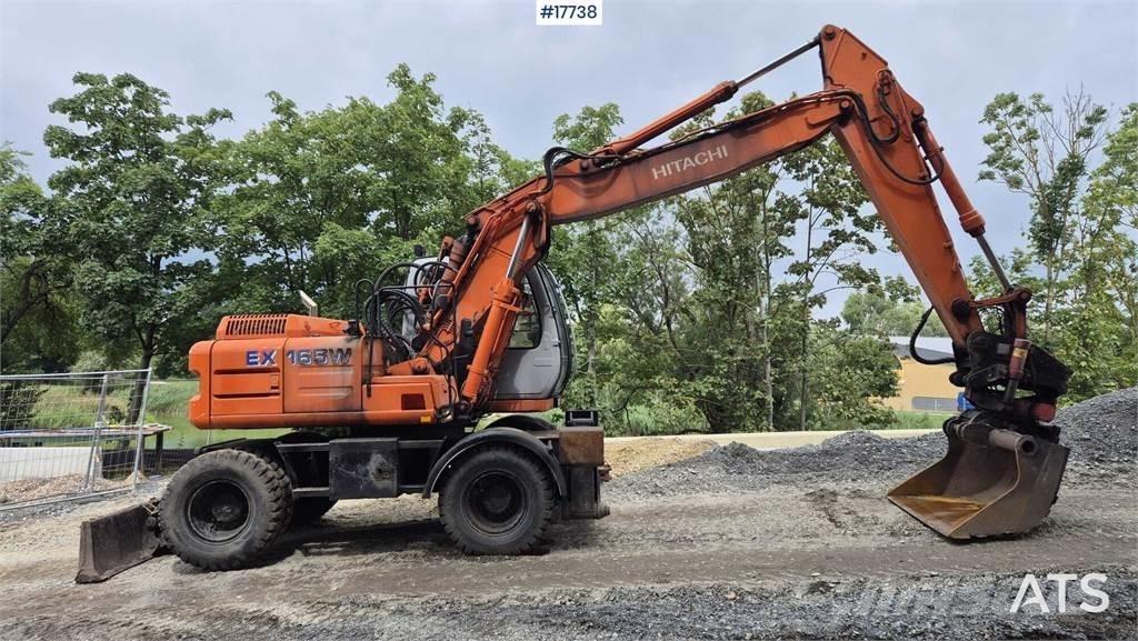 Hitachi EX 165W Ekskavatori uz riteņiem