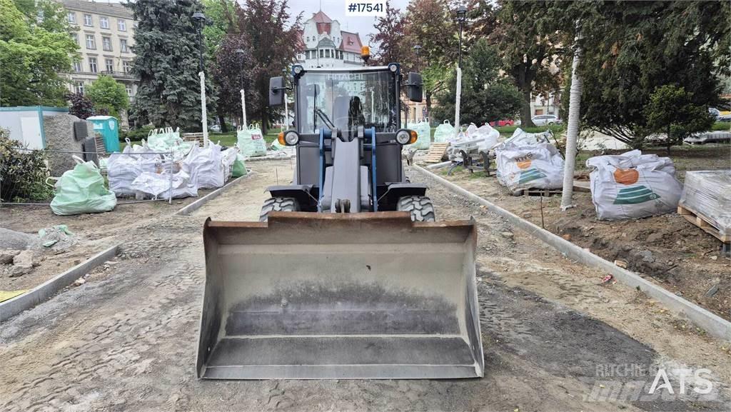 Hitachi ZW 75 Iekrāvēji uz riteņiem