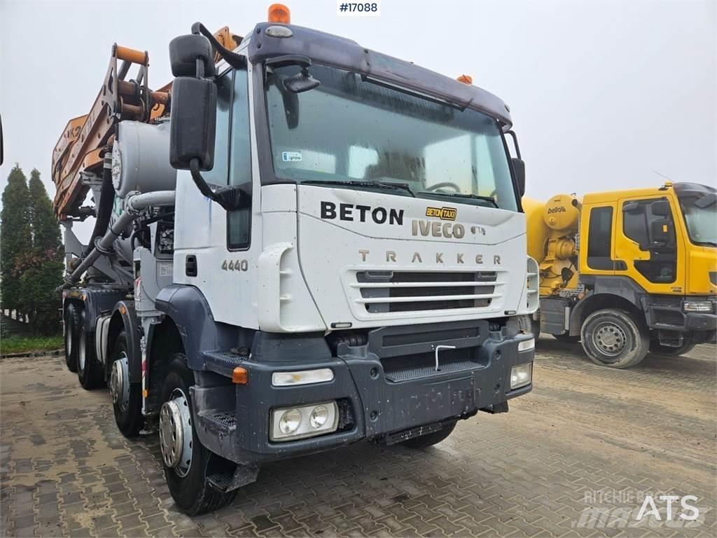Iveco Trakker A440T Kravas mašīna- betona sūknis
