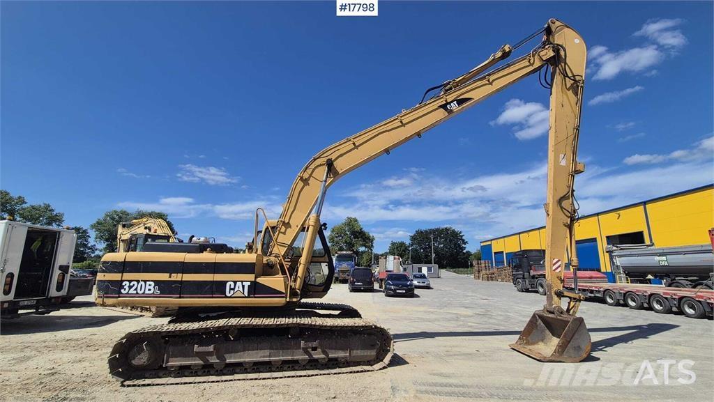 JCB JS 220 LONG Kāpurķēžu ekskavatori