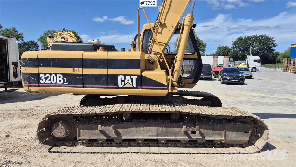 JCB JS 220 LONG Kāpurķēžu ekskavatori