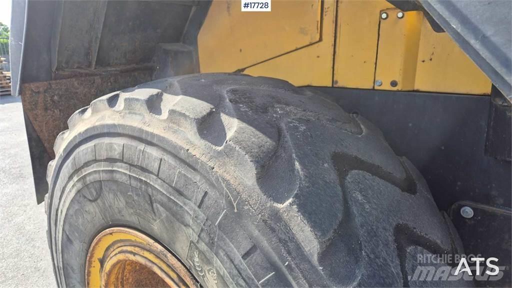 Komatsu WA380-5H Iekrāvēji uz riteņiem