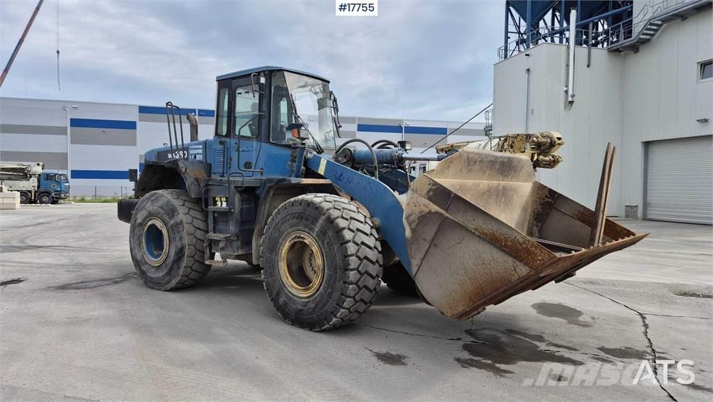 Komatsu WA380-5H Iekrāvēji uz riteņiem
