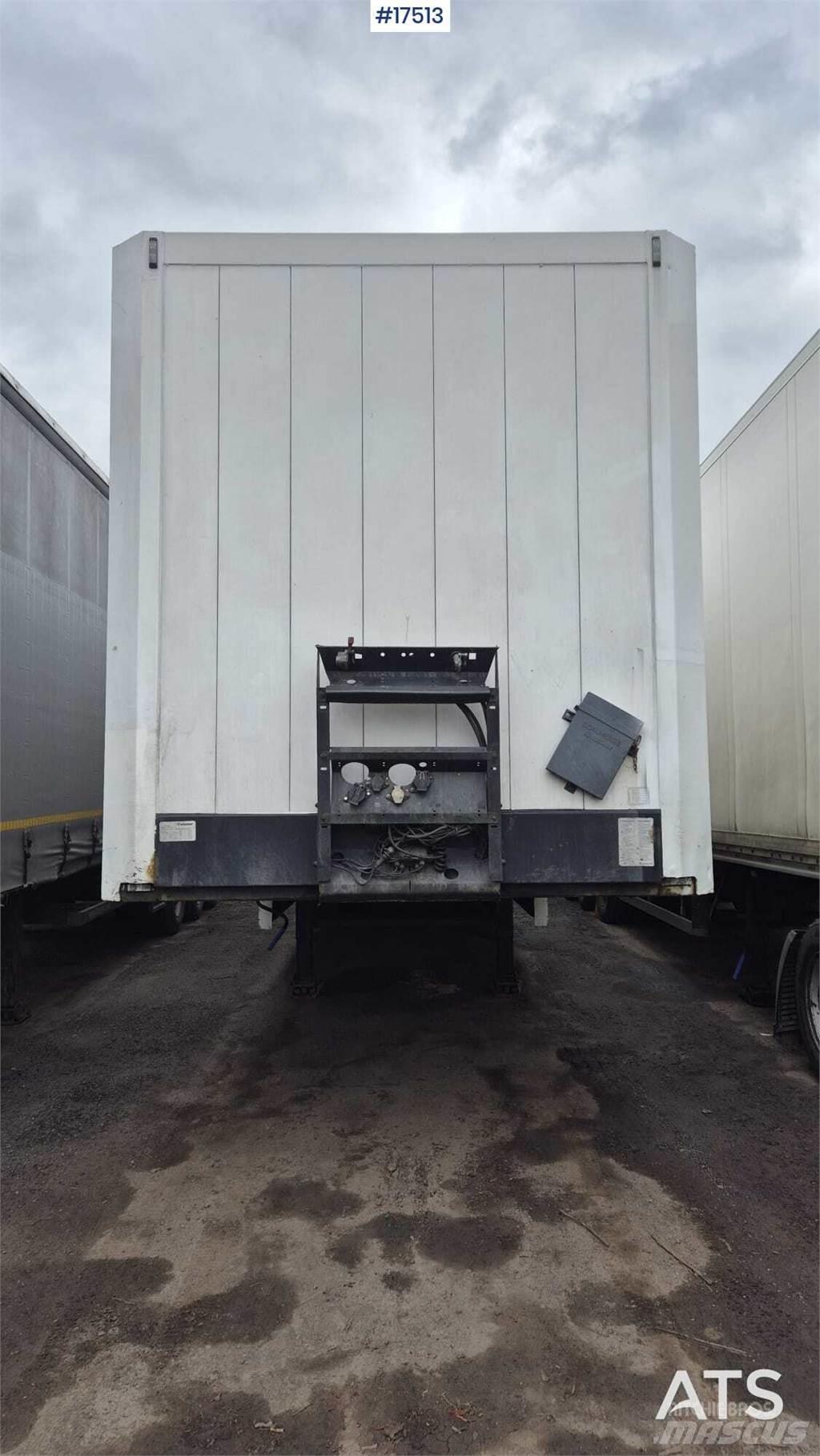 Krone SD Tents puspiekabes