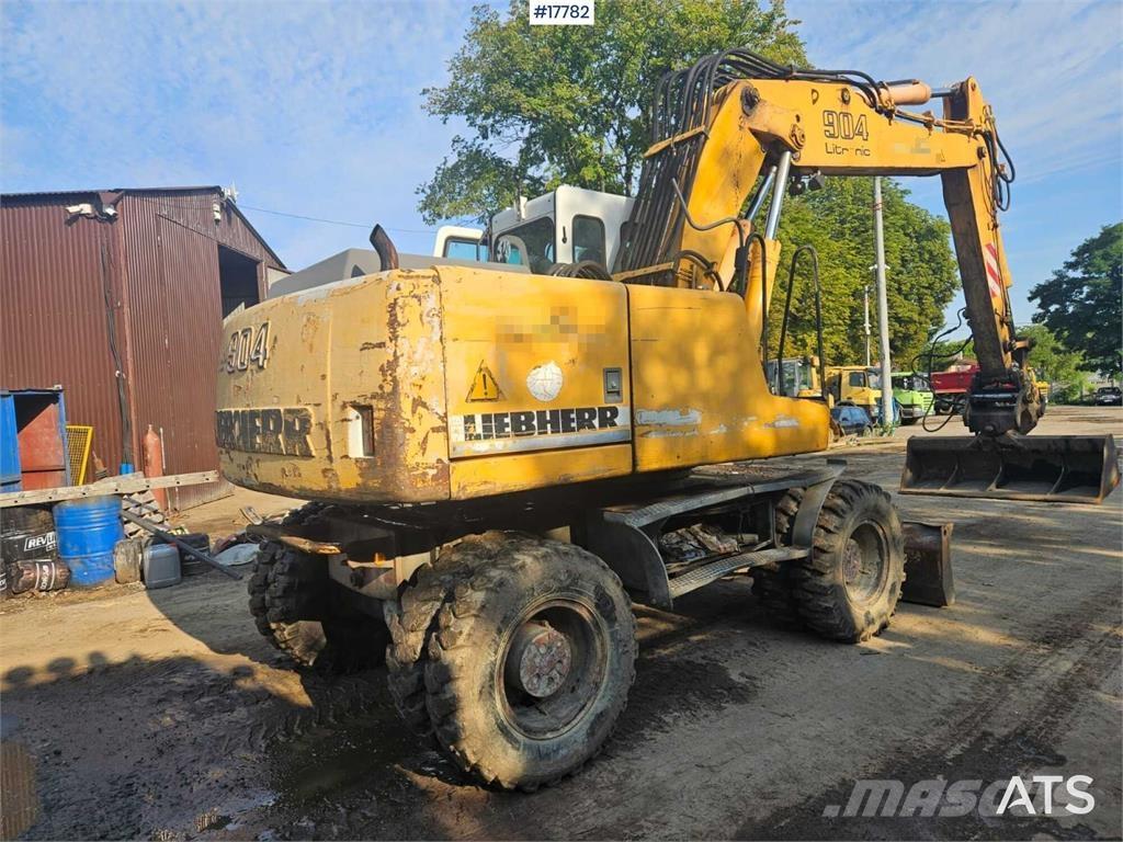 Liebherr A 904 Ekskavatori uz riteņiem