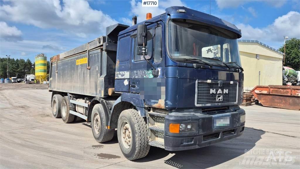 MAN F2000 Pašizgāzējs