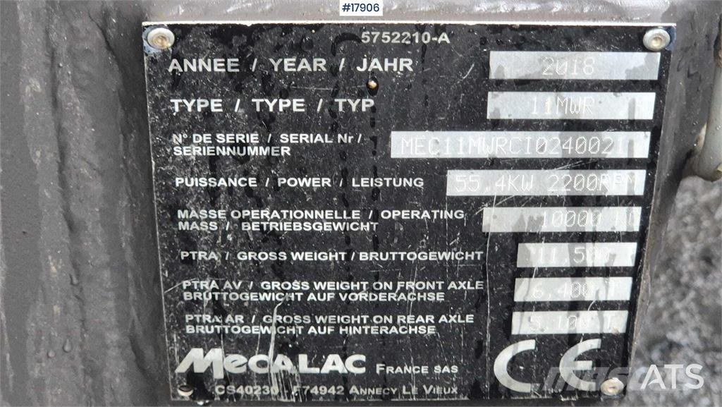 Mecalac 11 MWR Ekskavatori uz riteņiem