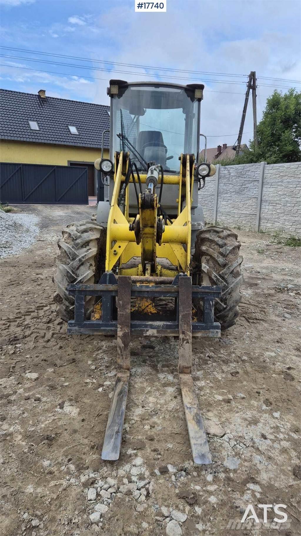 Paus RL 655 Iekrāvēji uz riteņiem