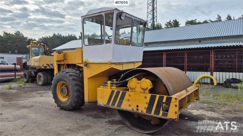 Stavostroj VV 111 Vienvalča grunts veltņi