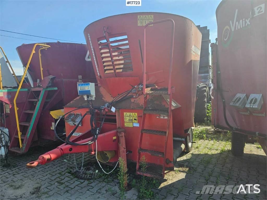 Trioliet SM-12 Lopbarības piekabes