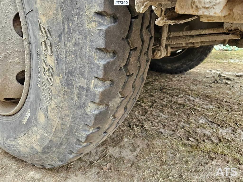 Volvo 420 8x4 Pašizgāzējs