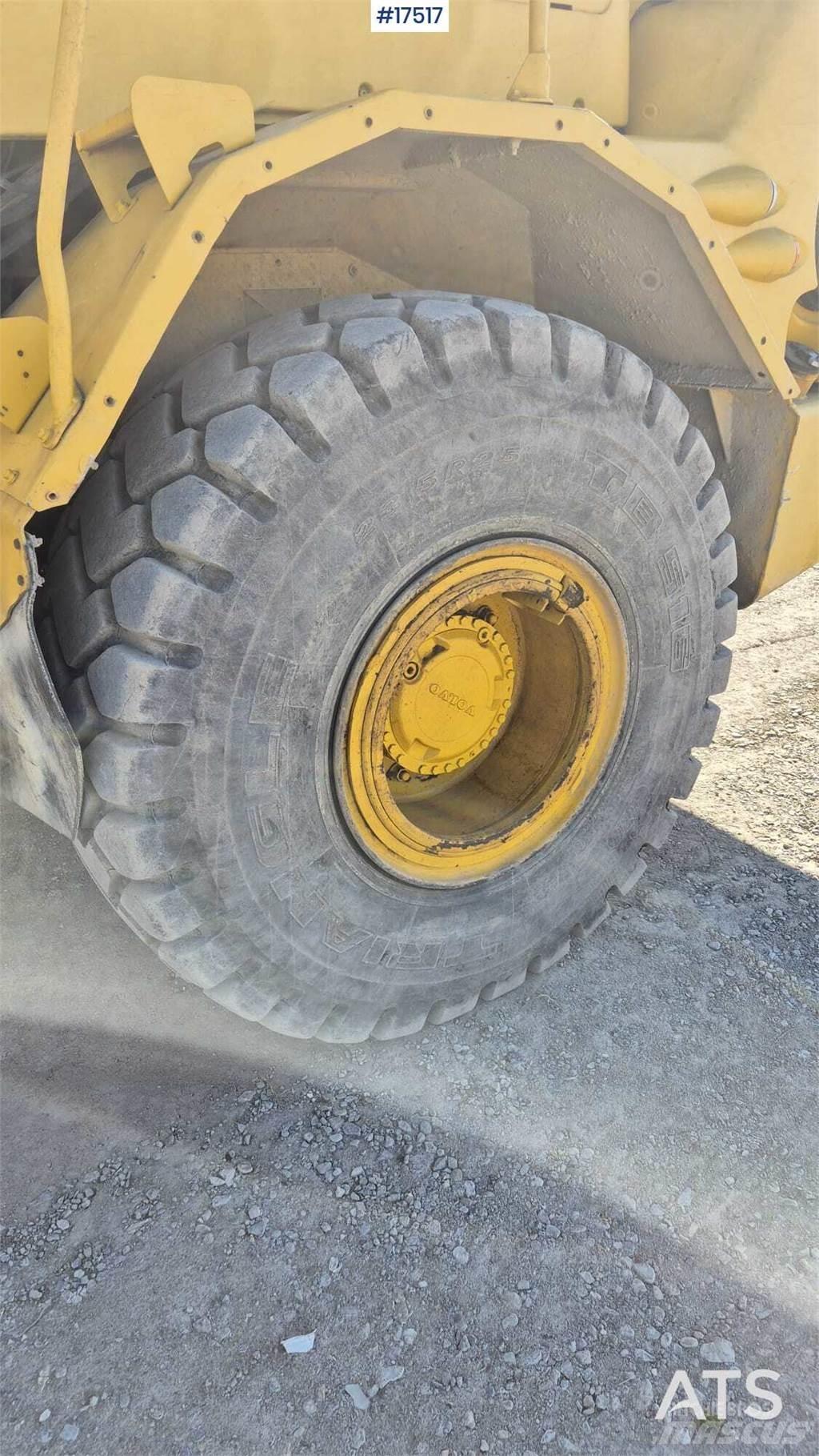Volvo A25D Artikulētie pašizgāzēji