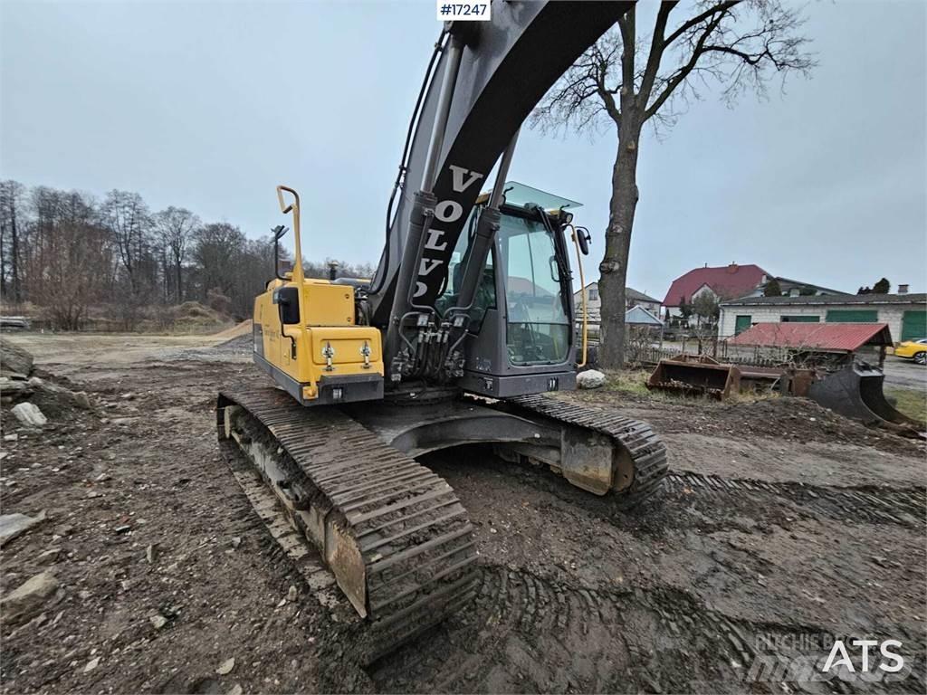 Volvo EC220DL Kāpurķēžu ekskavatori