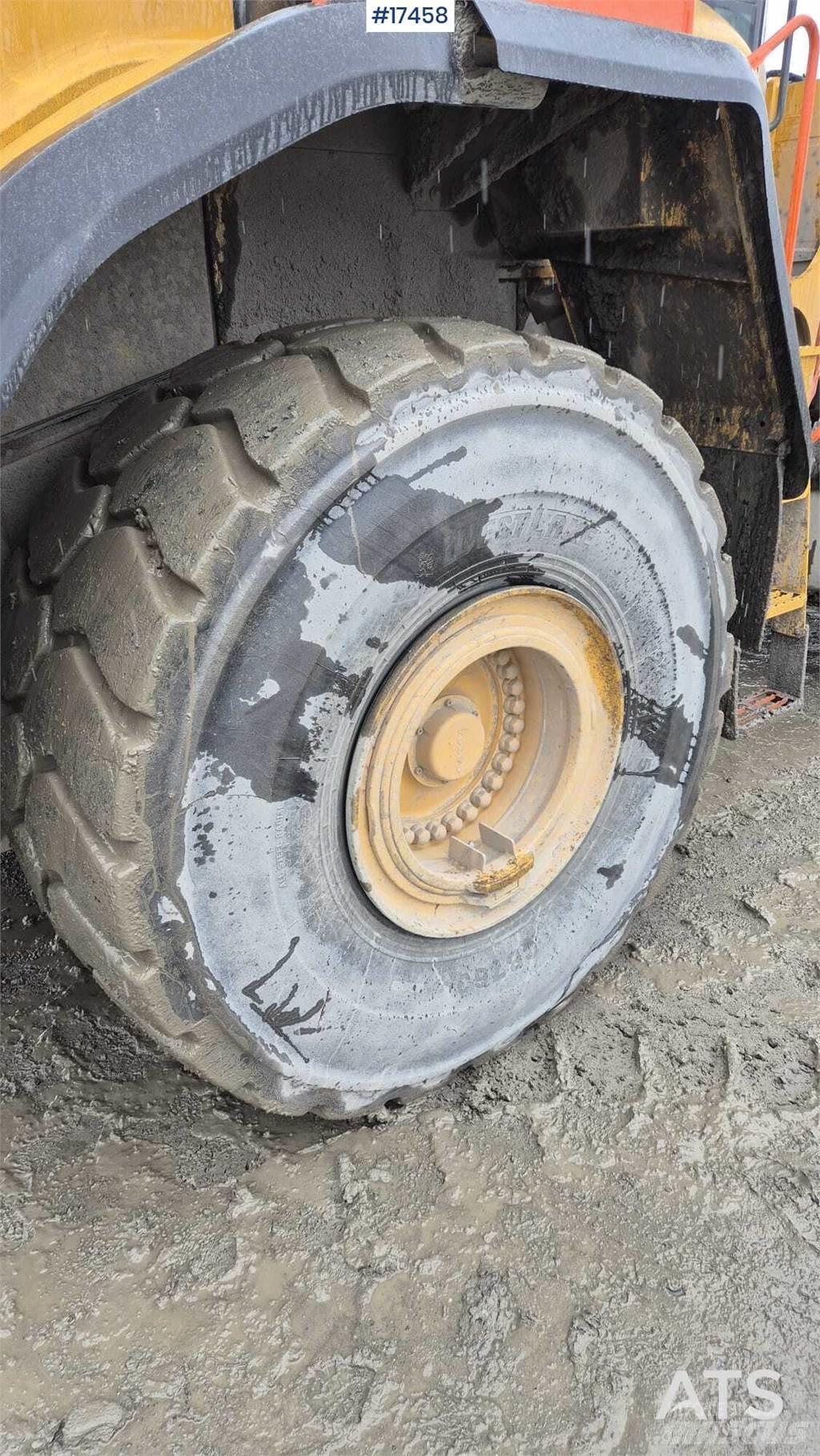 Volvo L220H Iekrāvēji uz riteņiem