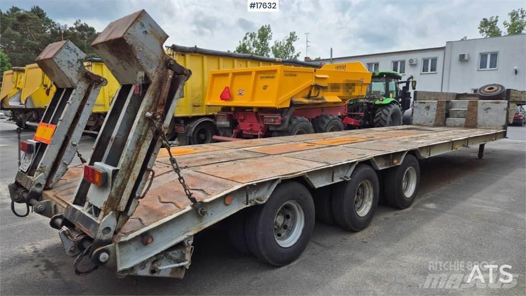 Zremb NS 300 Zemie treileri