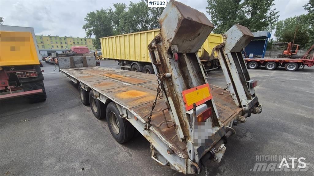 Zremb NS 300 Zemie treileri