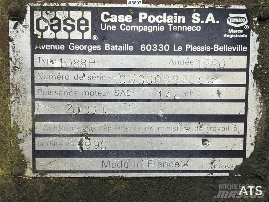CASE 1088 Ekskavatori uz riteņiem