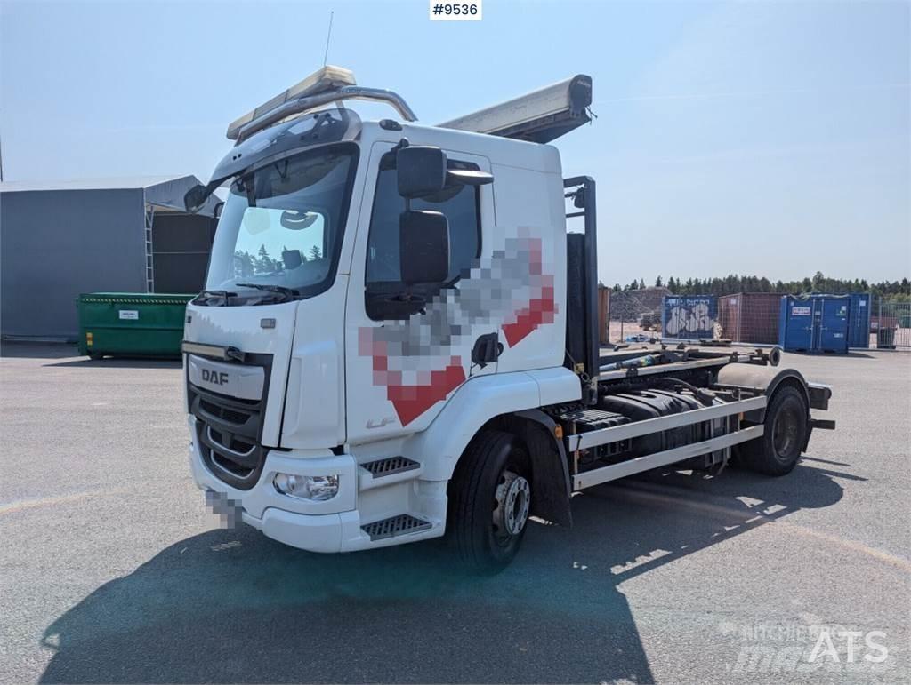 DAF FA LF260I  Treileri ar āķi