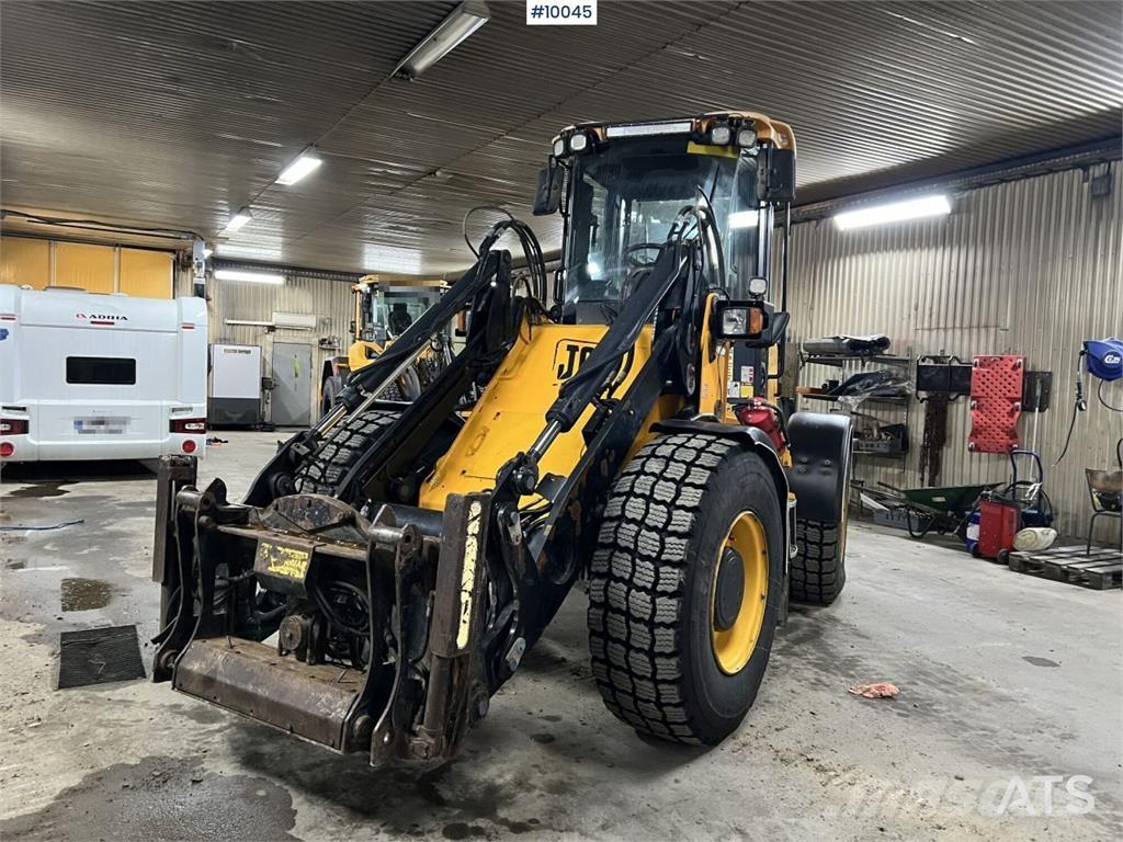 JCB 416 HT Iekrāvēji uz riteņiem