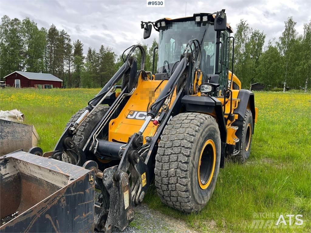 JCB 427 HT Iekrāvēji uz riteņiem