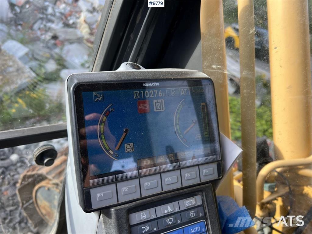 Komatsu PC210LC-8 Kāpurķēžu ekskavatori