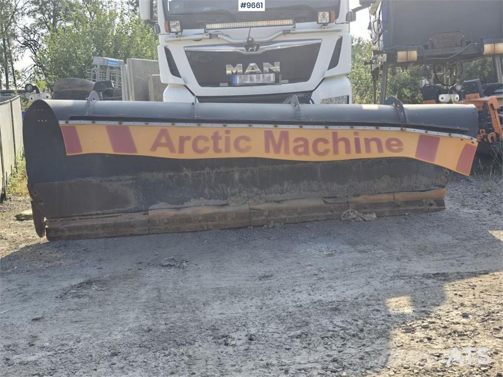 MAN TGX 25.500 Treileri ar āķi