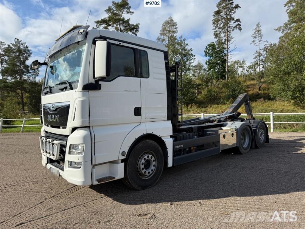 MAN TGX 26.500 6X2 Treileri ar āķi