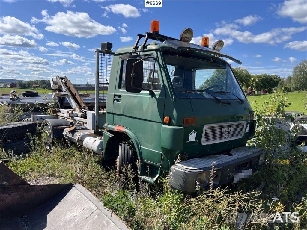 MAN VW 8,150 F Treileri ar āķi
