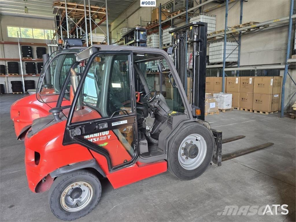 Manitou diesel truck Tehnika ar dīzeļa dzinēju