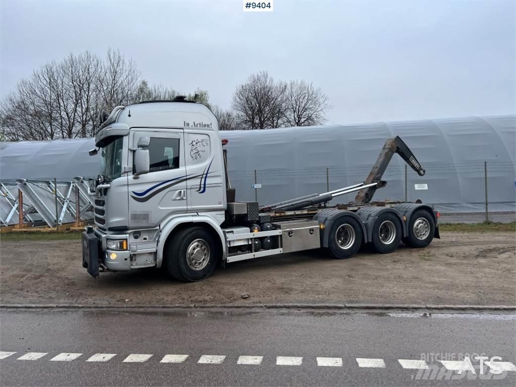 Scania G490 Treileri ar āķi