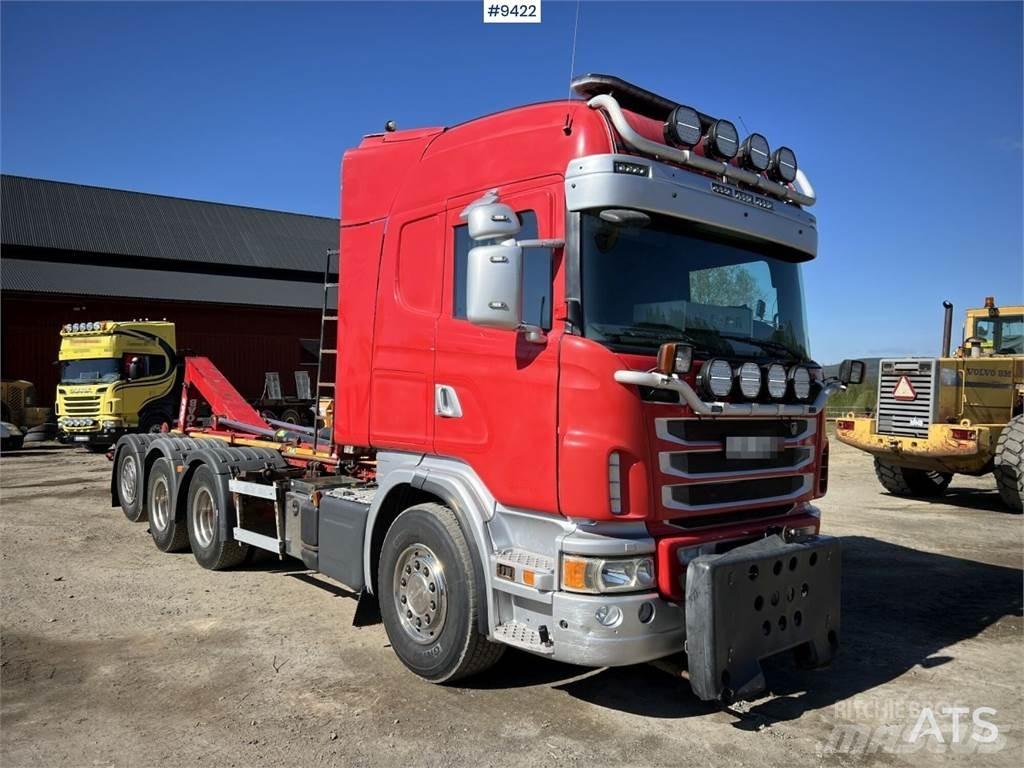 Scania G490 Treileri ar āķi