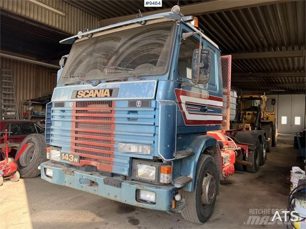 Scania R143 Treileri ar āķi