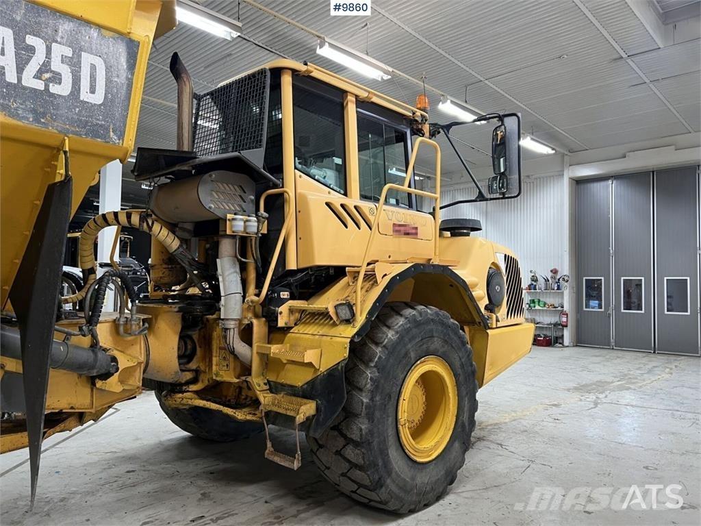 Volvo A25D Artikulētie pašizgāzēji