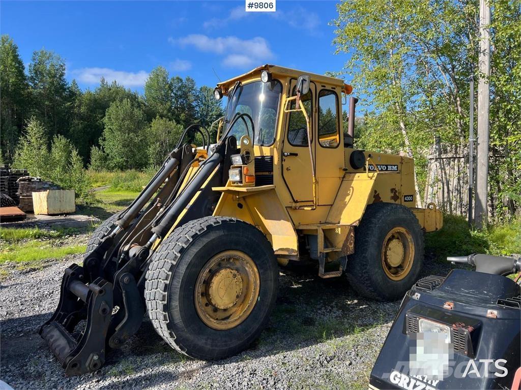 Volvo BM 4300 Iekrāvēji uz riteņiem