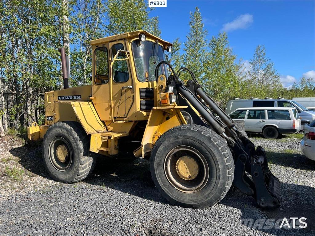 Volvo BM 4300 Iekrāvēji uz riteņiem