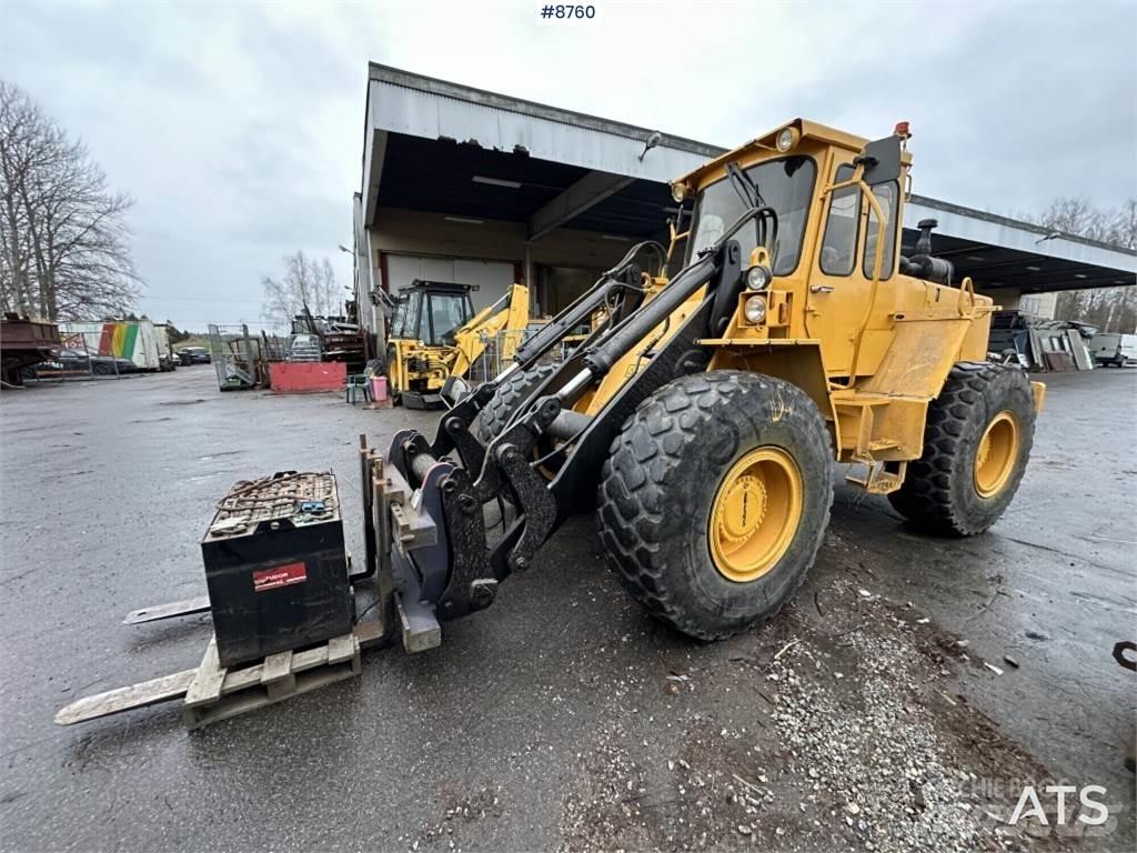 Volvo BM 4400 Riteņu buldozeri