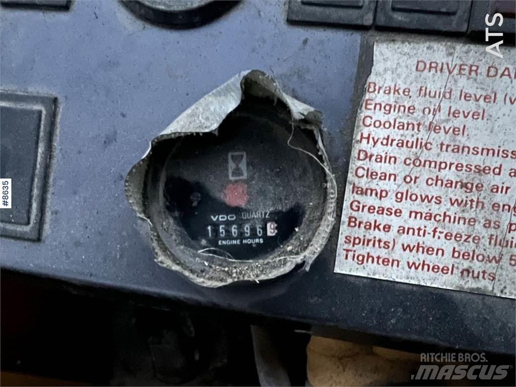 Volvo BM L120 Riteņu buldozeri