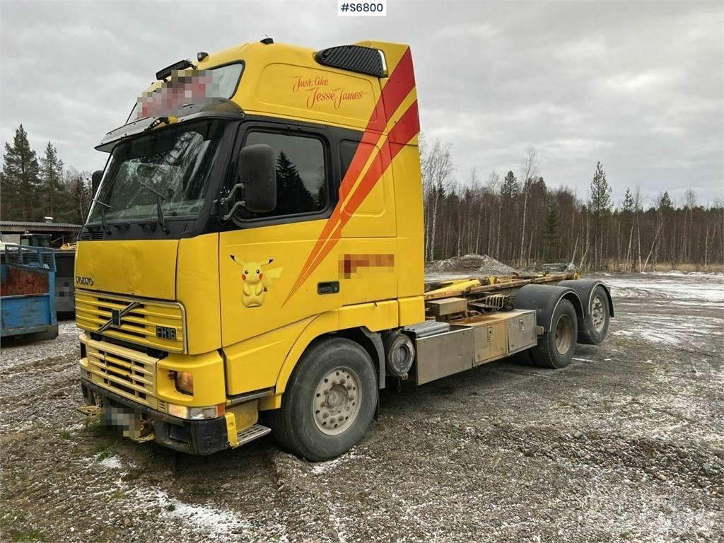 Volvo FH16 6X2 Treileri ar āķi