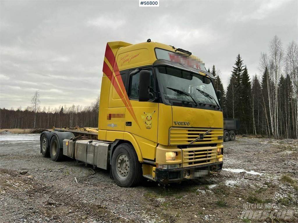 Volvo FH16 6X2 Treileri ar āķi
