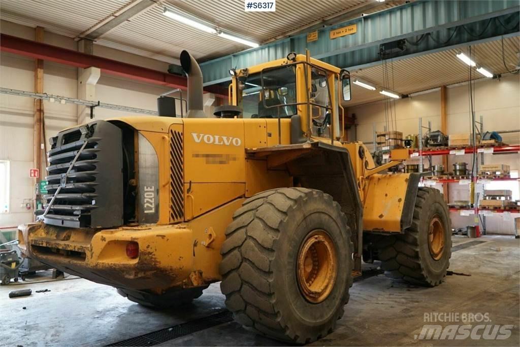 Volvo L220E Iekrāvēji uz riteņiem