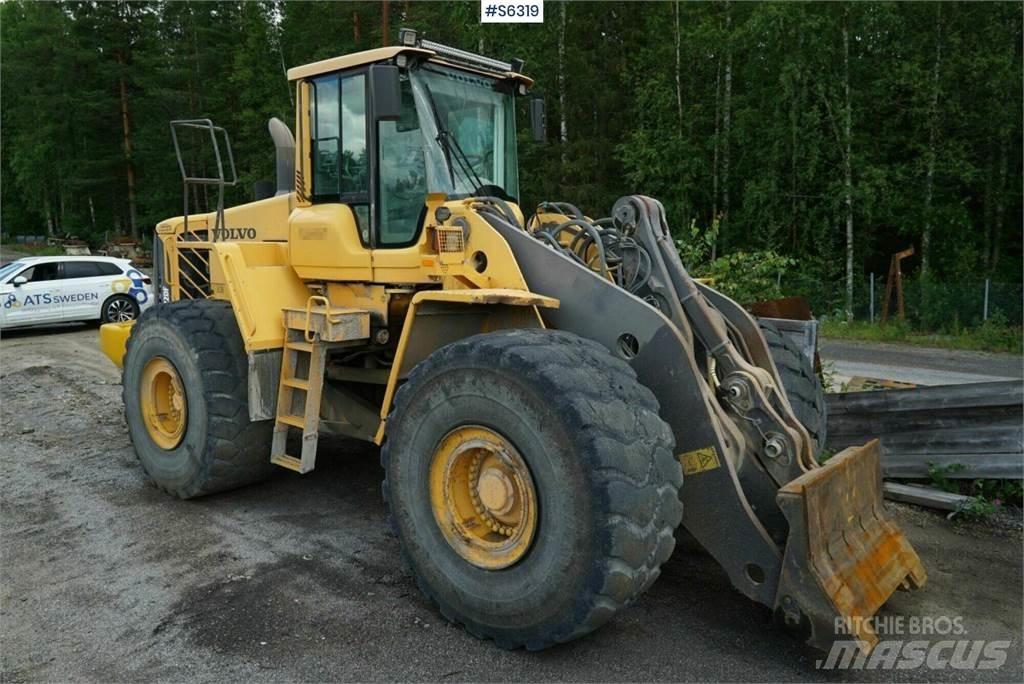 Volvo L220F Iekrāvēji uz riteņiem