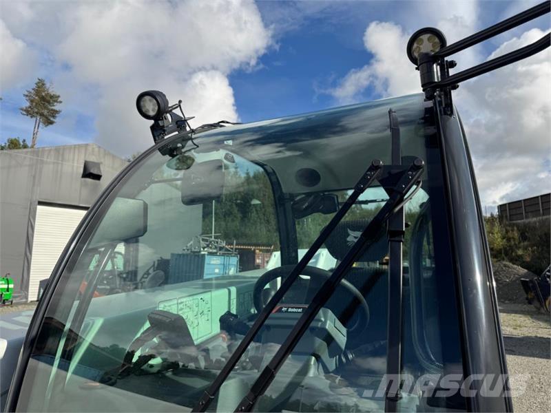 Bobcat PF4 Teleskopiskie manipulatori