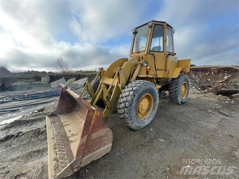 CAT 920 Iekrāvēji uz riteņiem