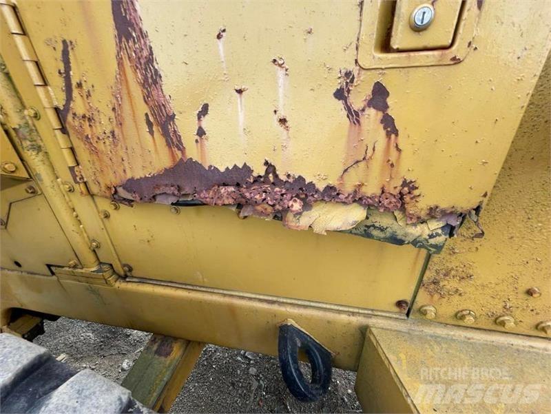 CAT 920 Iekrāvēji uz riteņiem