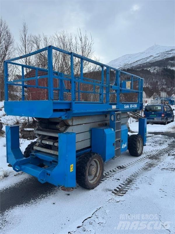Genie 4390 Šķerveida pacēlāji