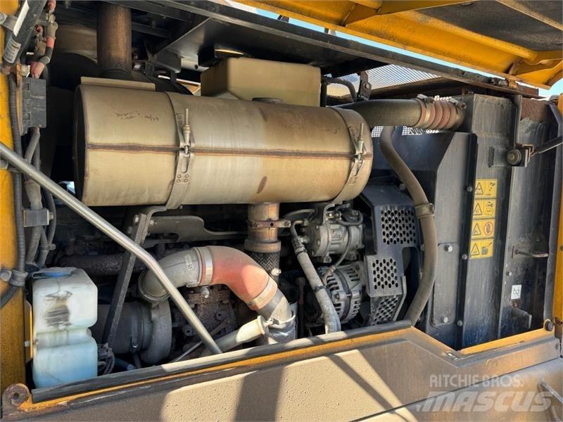 JCB 416k Iekrāvēji uz riteņiem