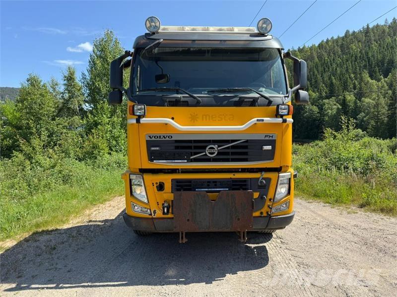 Volvo FH Treileri ar āķi
