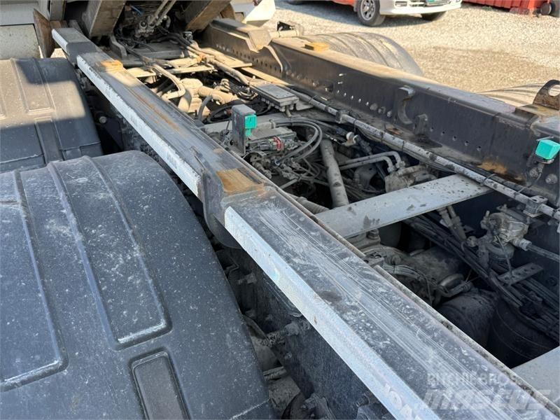 Volvo FH Treileri ar āķi