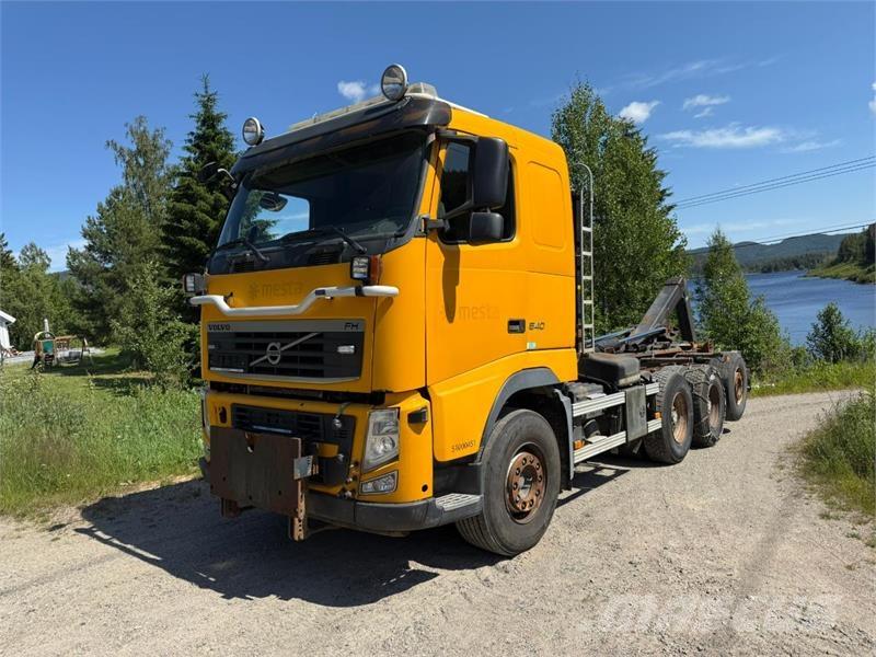 Volvo FH Treileri ar āķi