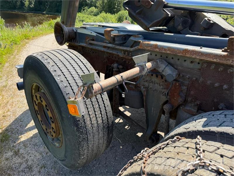 Volvo FH Treileri ar āķi